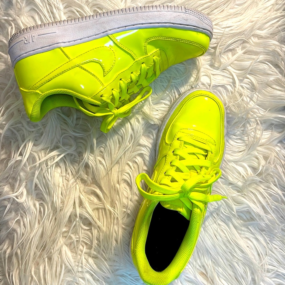 Neon yellow AF1 🍀